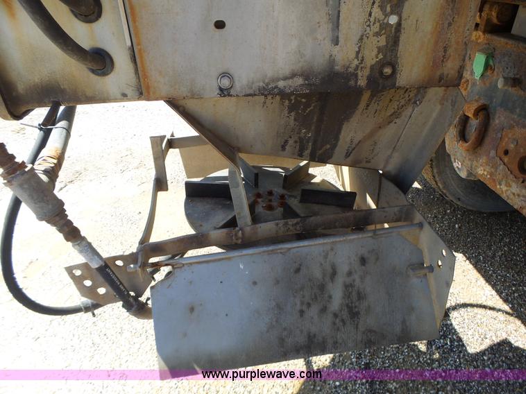 image for item L6060 2002 International F2554 dump truck