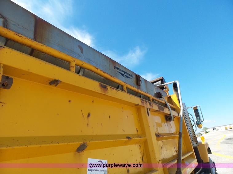 image for item L6060 2002 International F2554 dump truck