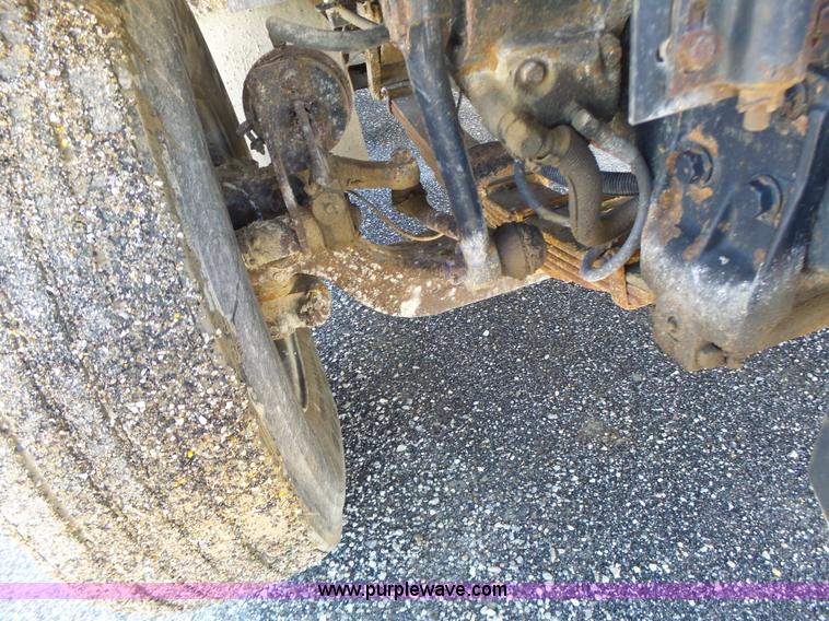 image for item L6060 2002 International F2554 dump truck