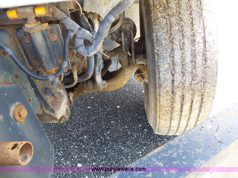 image for item L6060 2002 International F2554 dump truck