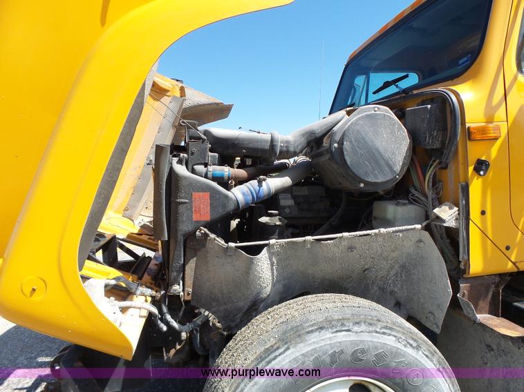 image for item L6060 2002 International F2554 dump truck