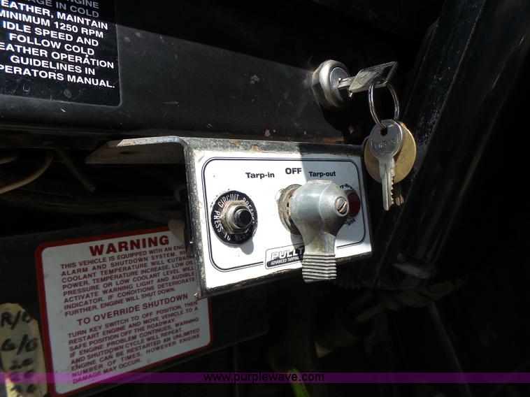 image for item L6060 2002 International F2554 dump truck