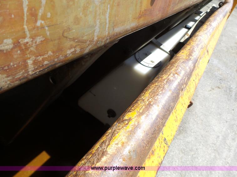 image for item L6060 2002 International F2554 dump truck