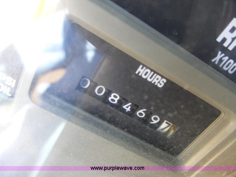 image for item L6061 2002 International 4900 dump truck