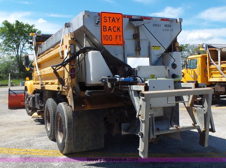 image for item L6062 2002 International F2554 dump truck