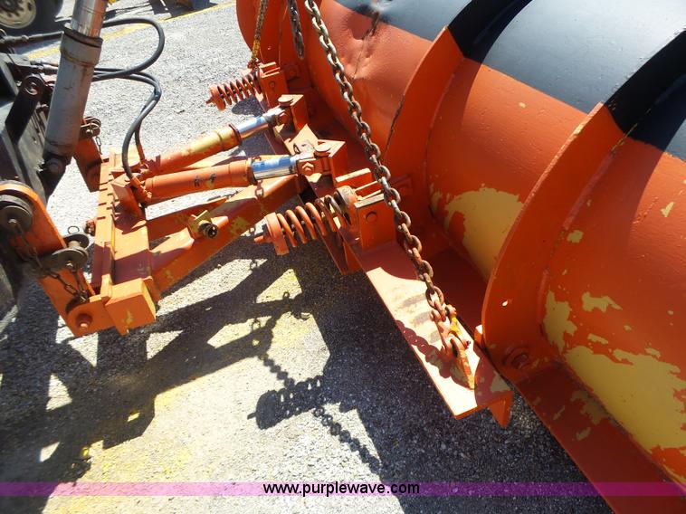 image for item L6062 2002 International F2554 dump truck