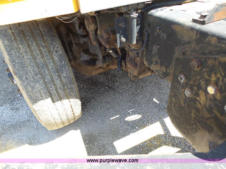 image for item L6062 2002 International F2554 dump truck