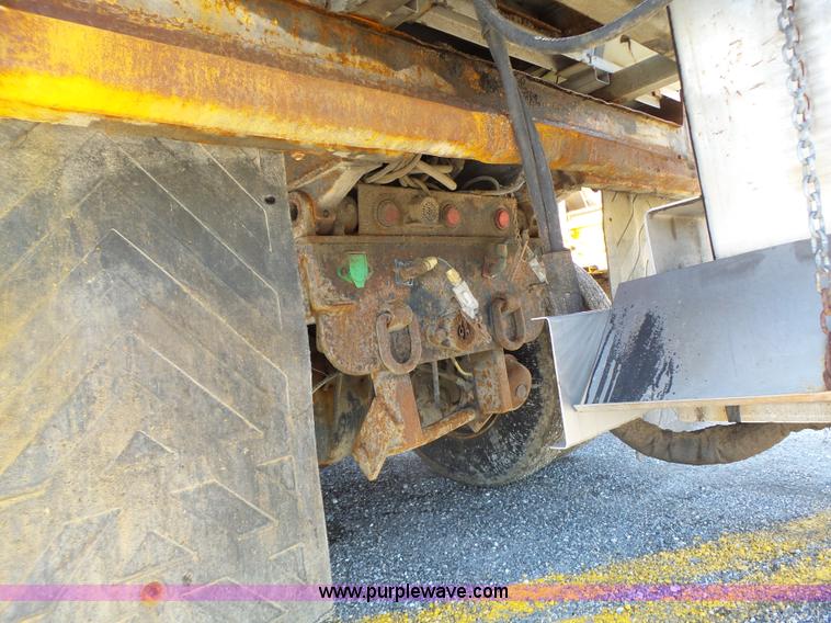 image for item L6062 2002 International F2554 dump truck