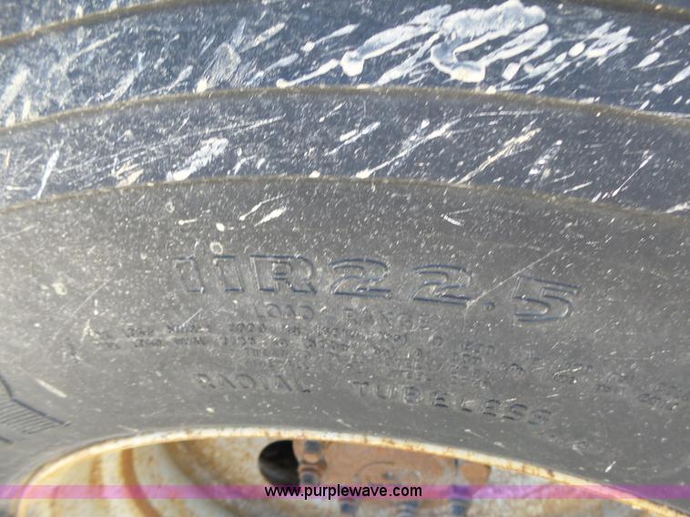 image for item L6062 2002 International F2554 dump truck