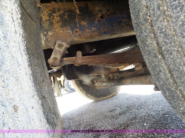 image for item L6062 2002 International F2554 dump truck