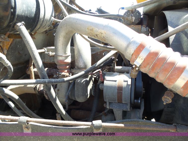 image for item L6062 2002 International F2554 dump truck