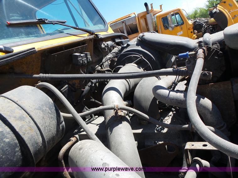 image for item L6062 2002 International F2554 dump truck