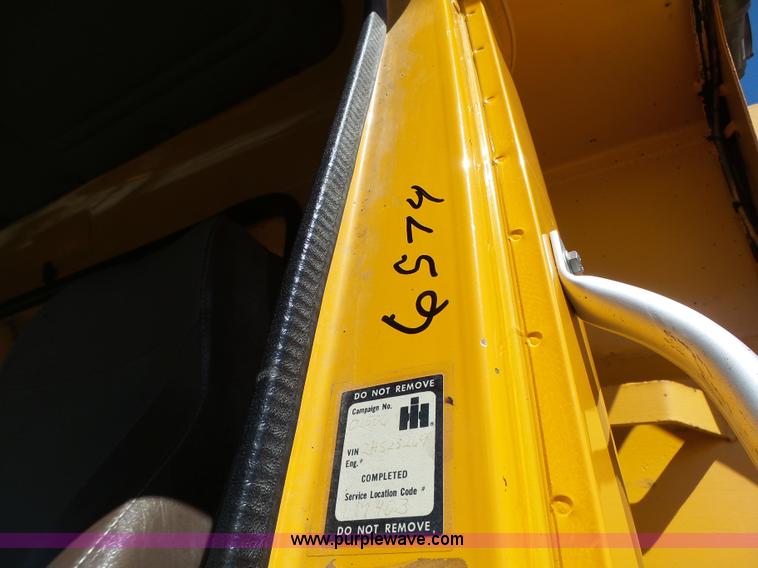 image for item L6062 2002 International F2554 dump truck