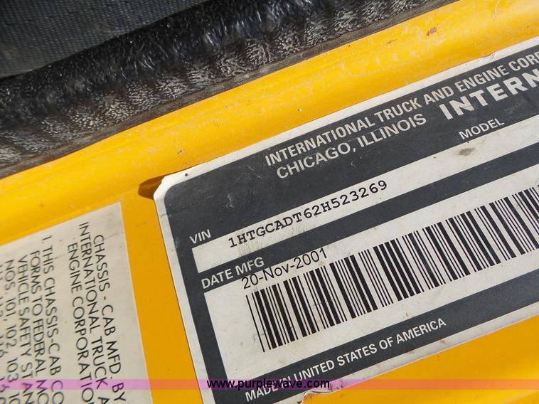 image for item L6062 2002 International F2554 dump truck