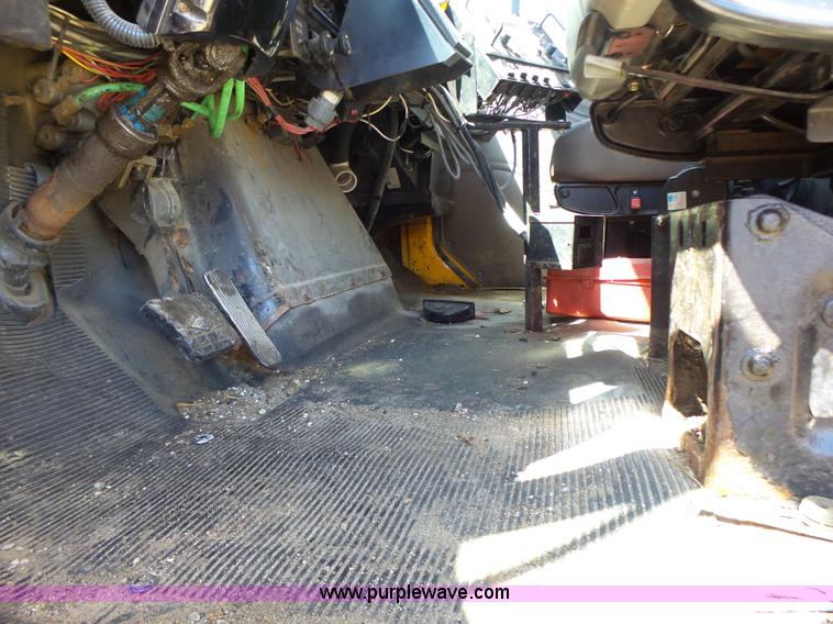 image for item L6062 2002 International F2554 dump truck