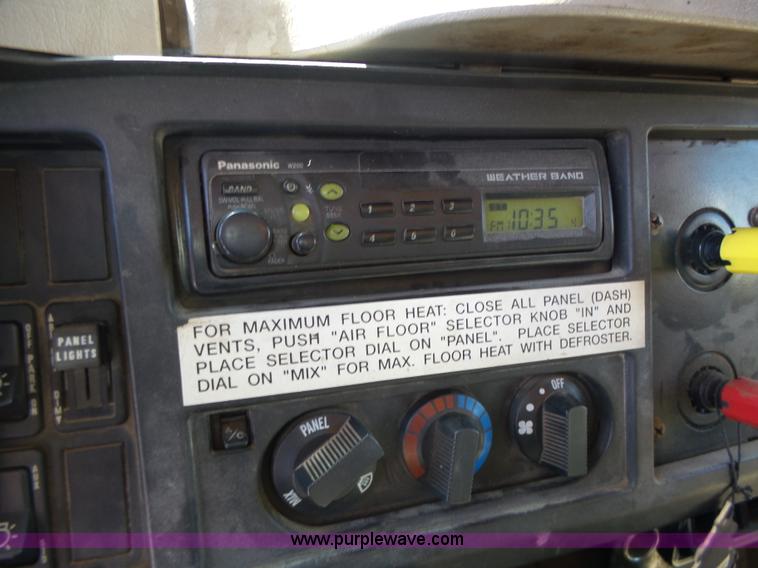 image for item L6062 2002 International F2554 dump truck