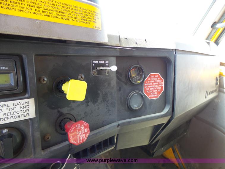 image for item L6062 2002 International F2554 dump truck