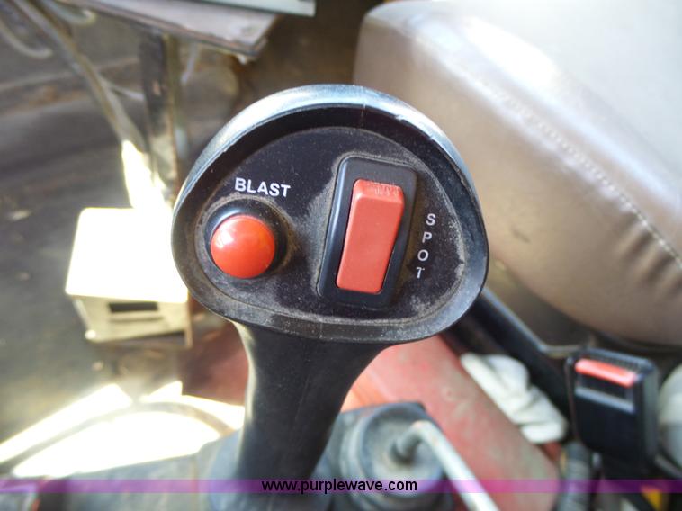 image for item L6062 2002 International F2554 dump truck