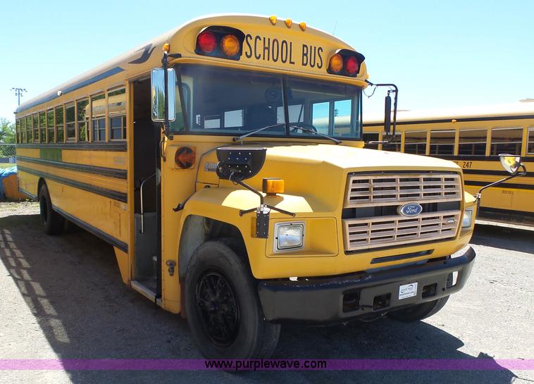 image for item L6340 1992 Ford B700 school bus