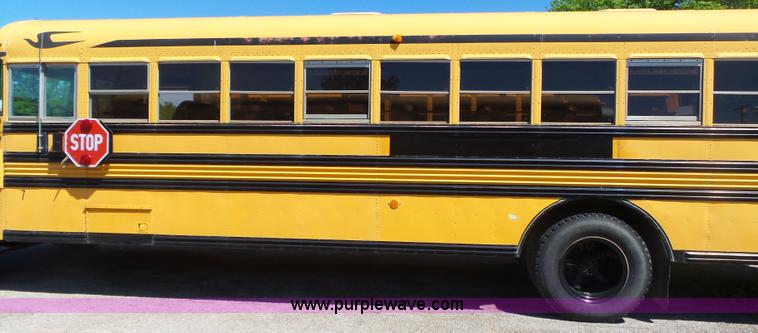 image for item L6340 1992 Ford B700 school bus