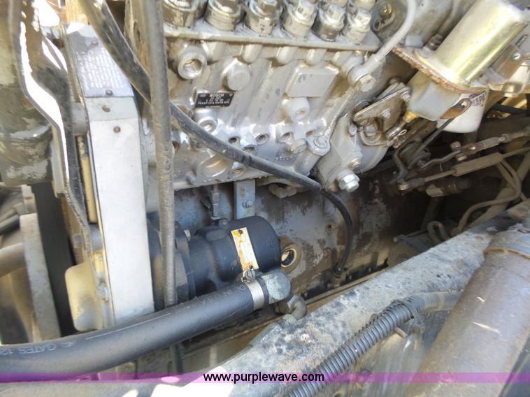 image for item L6340 1992 Ford B700 school bus