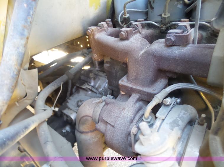 image for item L6340 1992 Ford B700 school bus