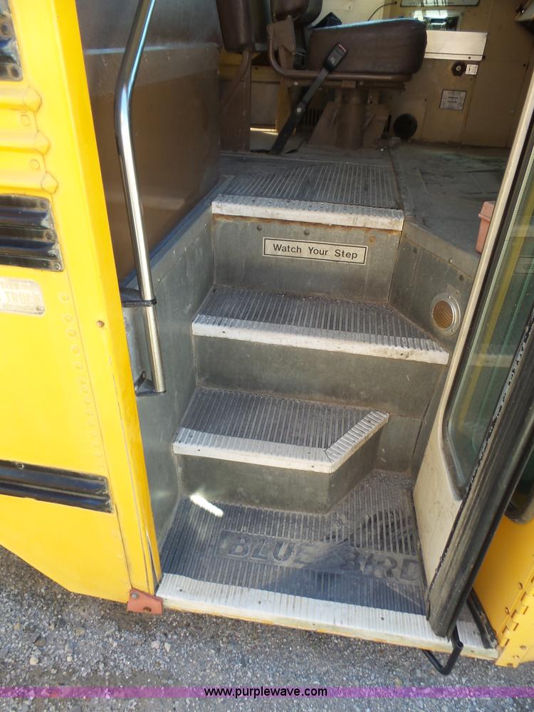 image for item L6340 1992 Ford B700 school bus