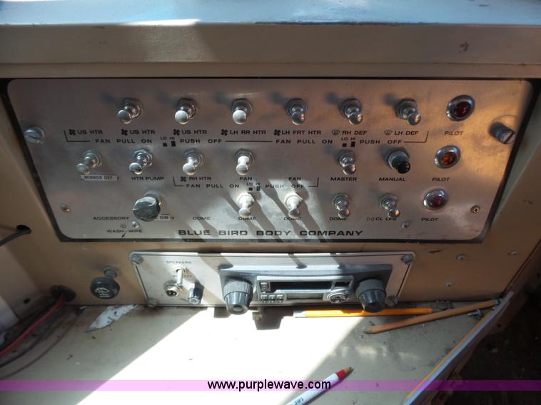 image for item L6340 1992 Ford B700 school bus