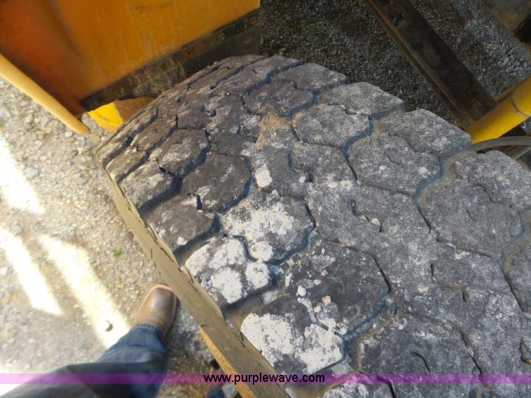 image for item L6341 1994 Chevrolet Blue Bird school bus