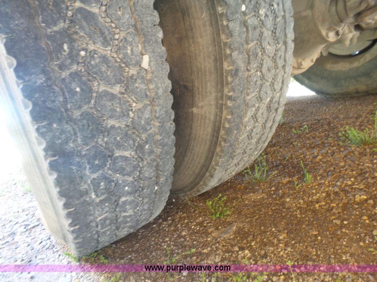 image for item L6341 1994 Chevrolet Blue Bird school bus