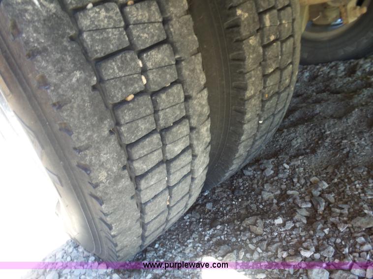 image for item L6342 1995 Chevrolet Blue Bird school bus