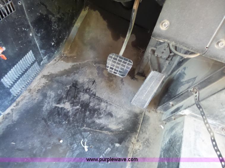 image for item L6342 1995 Chevrolet Blue Bird school bus