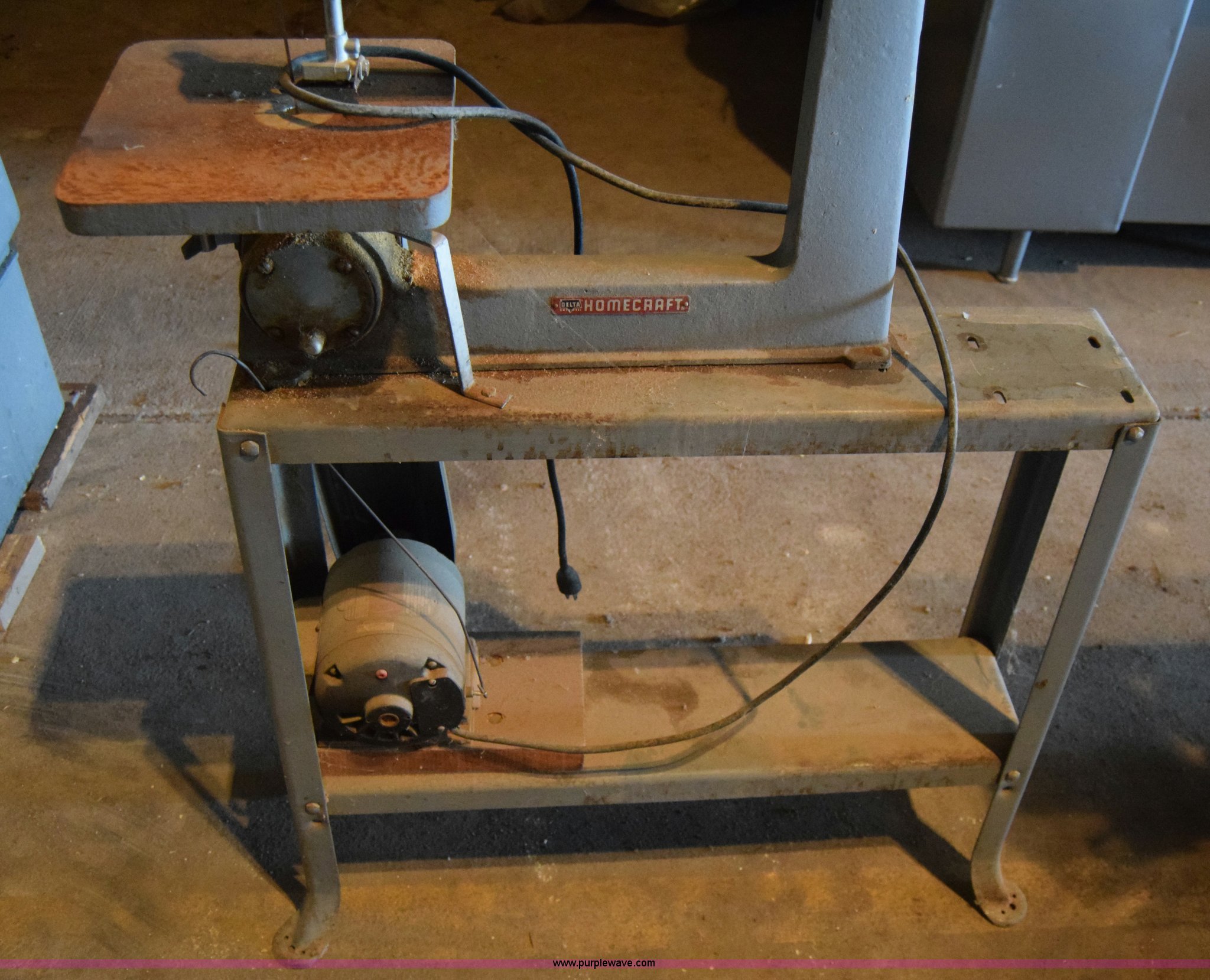 Delta HomeCraft scroll saw in Larned, KS Item BF9897 sold Purple Wave