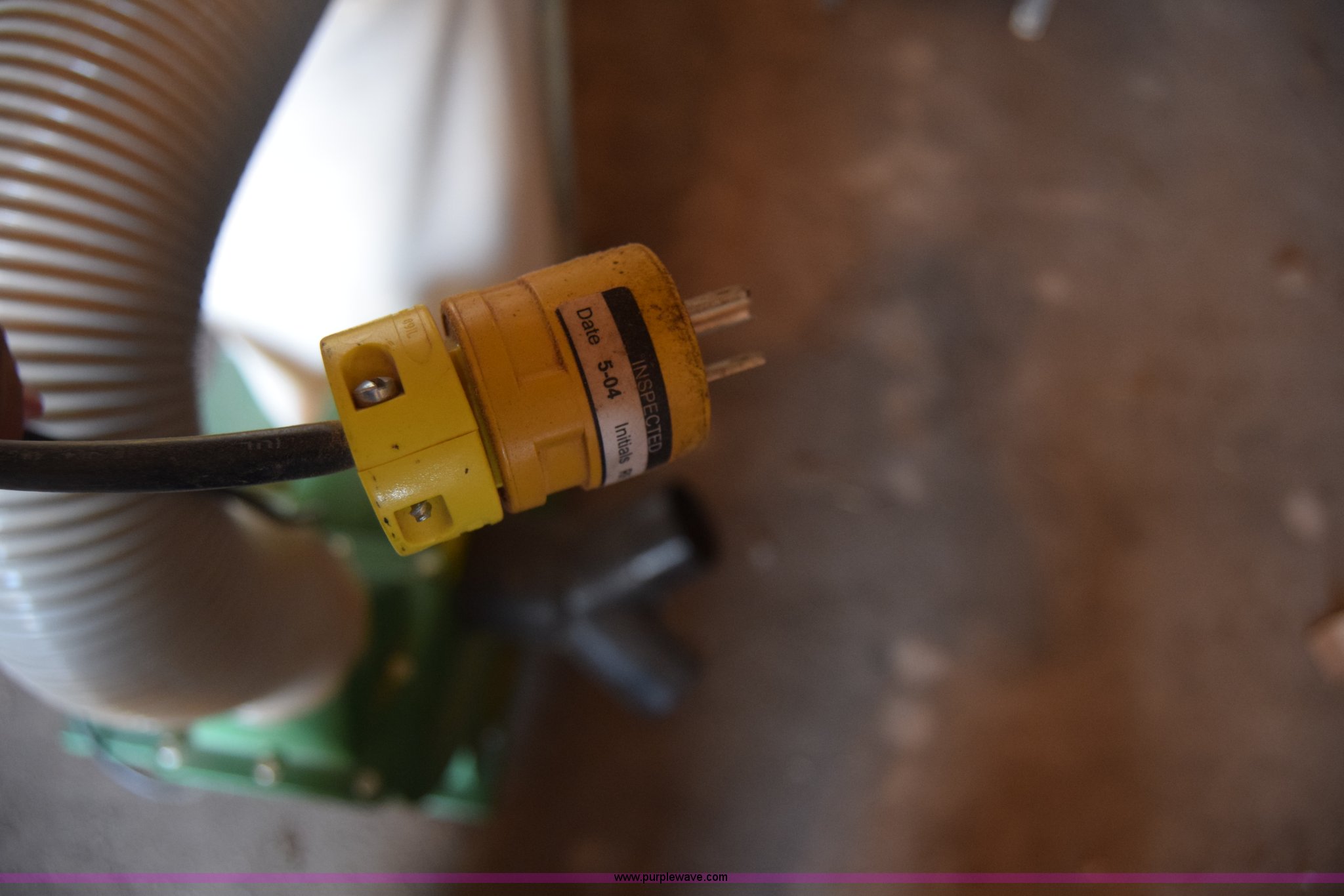 Woodtek dust collector in Larned, KS Item BF9905 sold Purple Wave