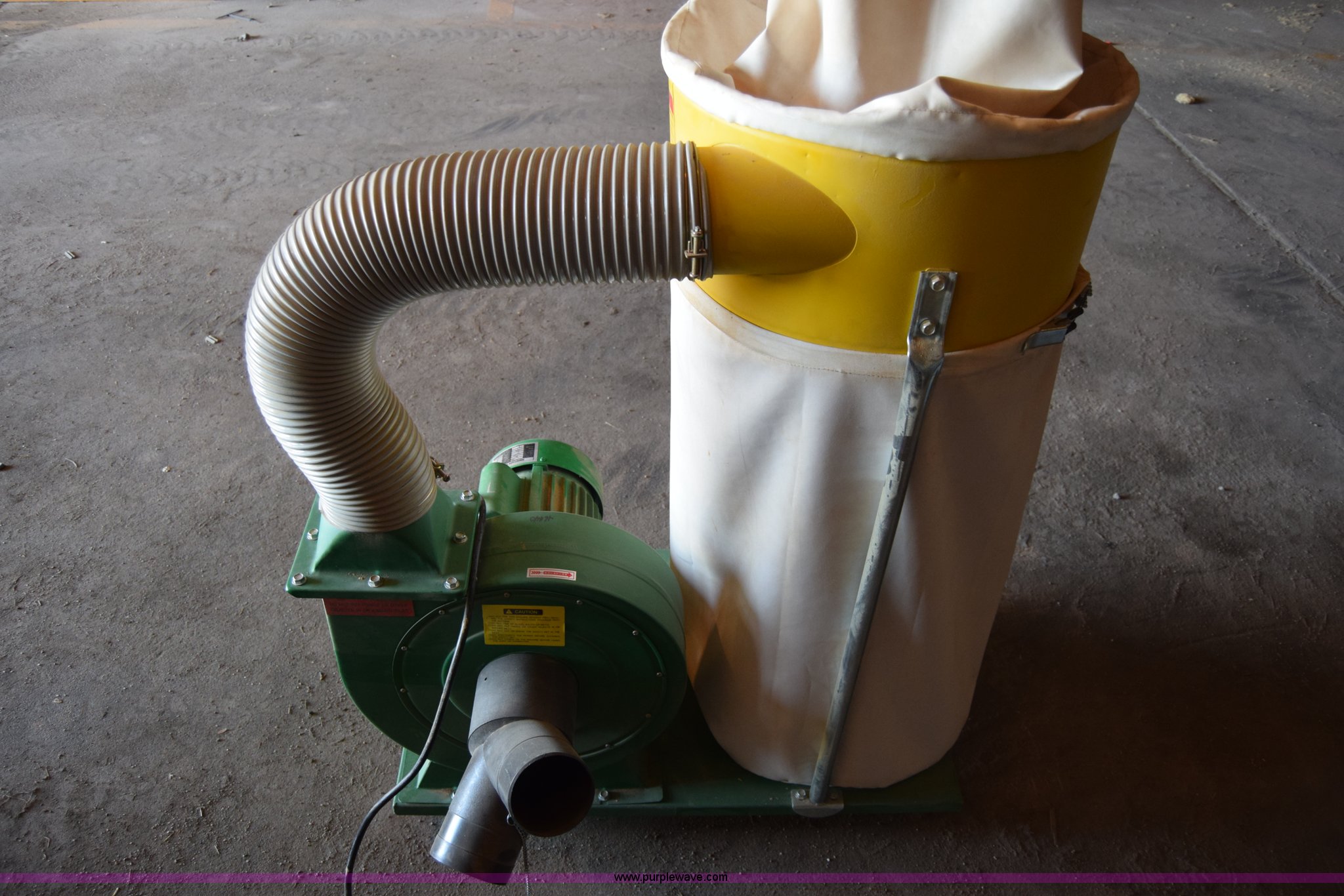 Woodtek dust collector in Larned, KS Item BF9905 sold Purple Wave