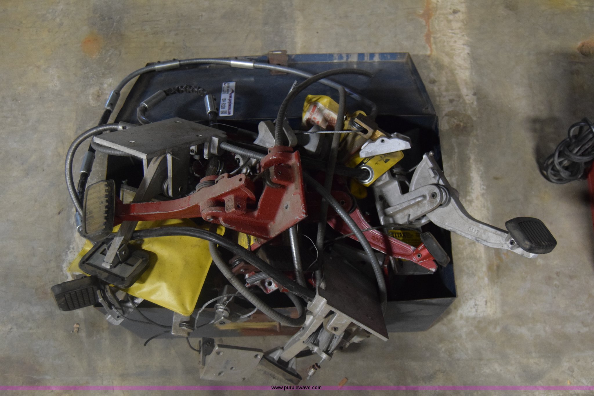 (12) dual control instructor brakes in Hutchinson, KS Item BH9228