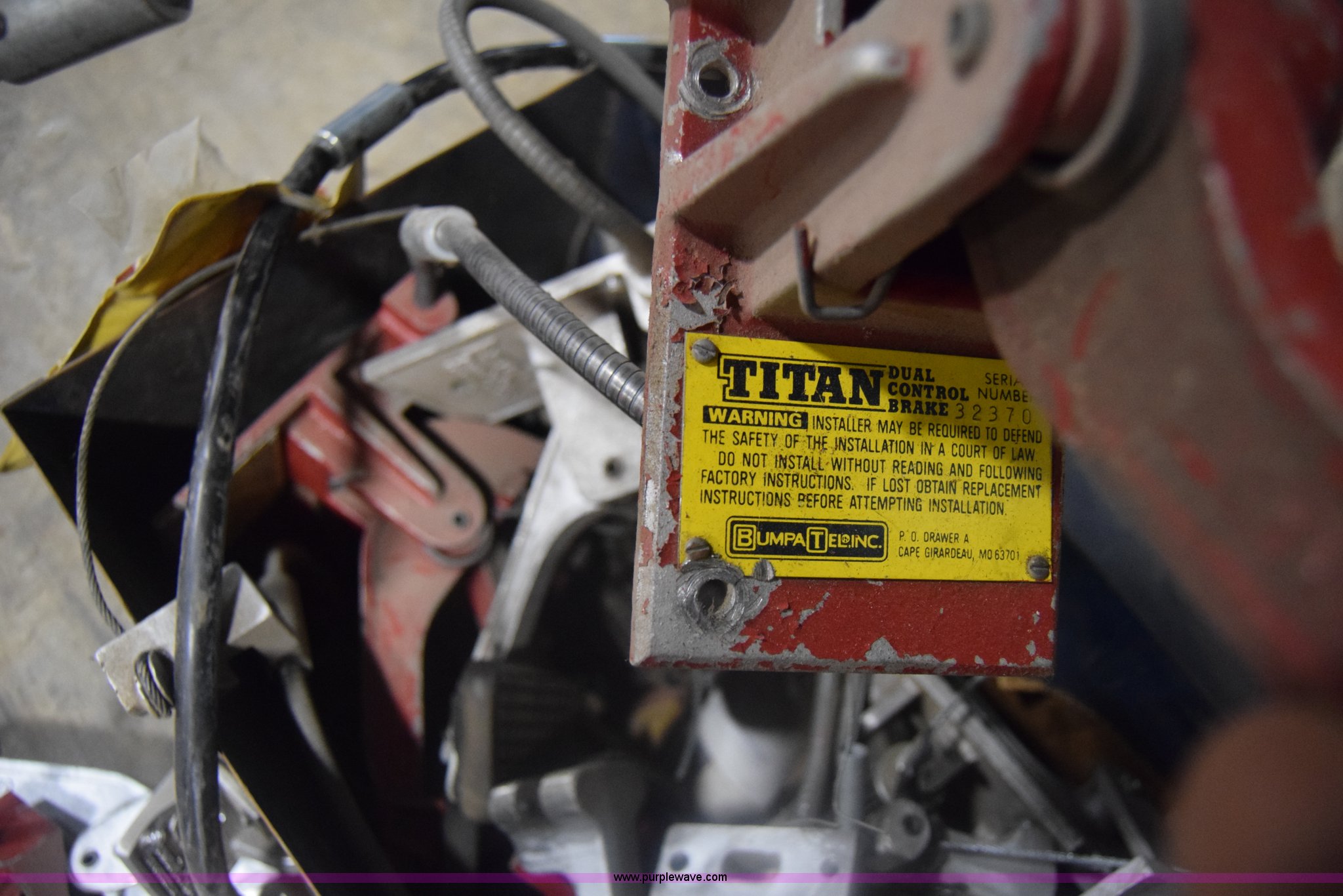 (12) dual control instructor brakes in Hutchinson, KS Item BH9228