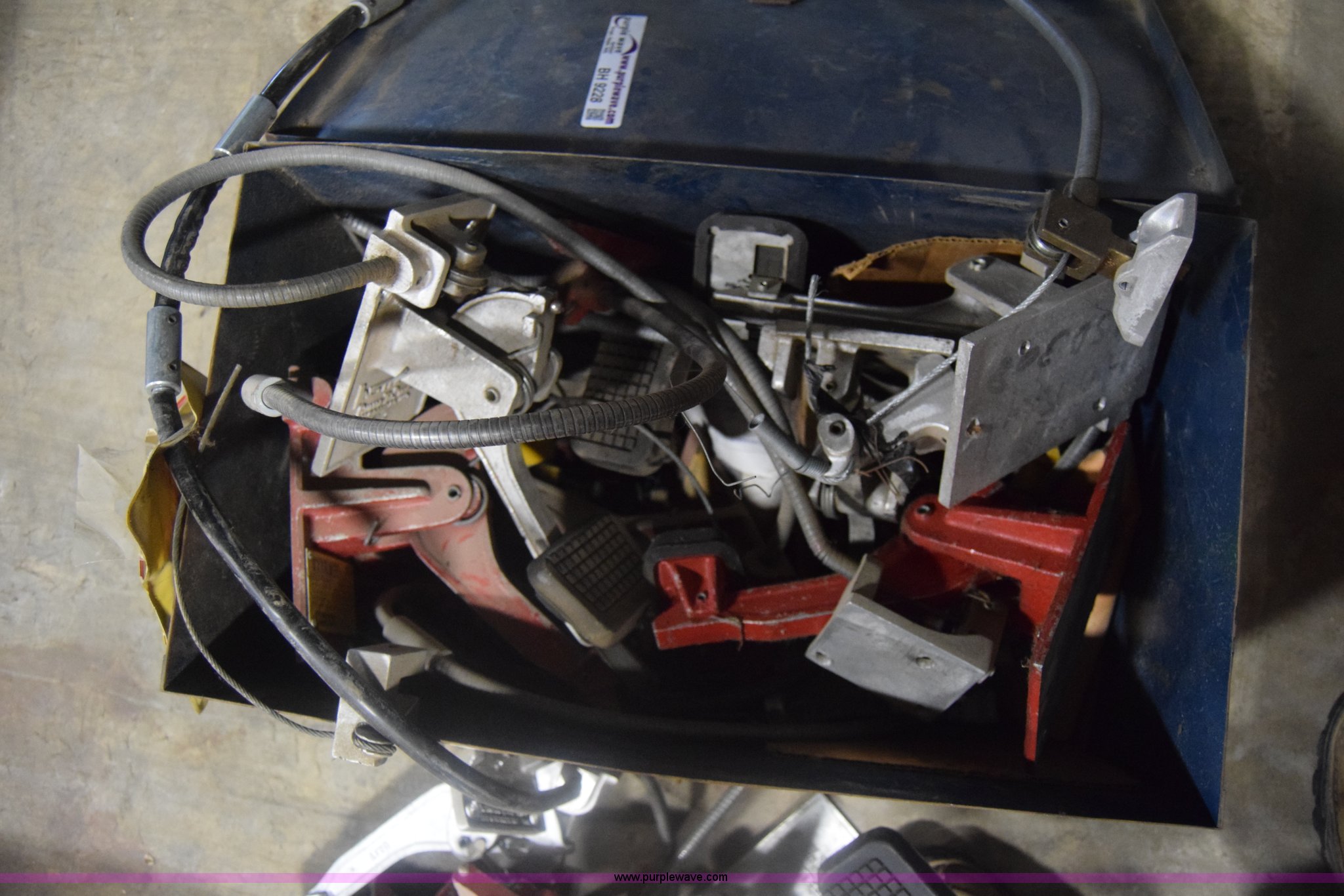 (12) dual control instructor brakes in Hutchinson, KS Item BH9228