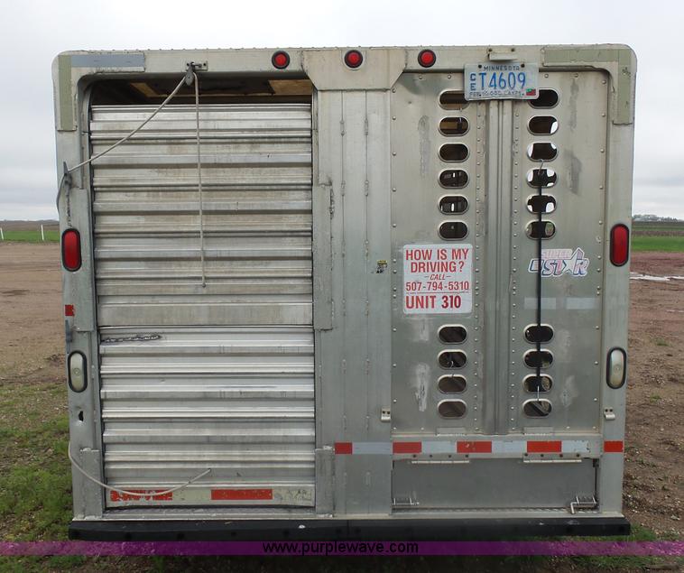 image for item AL9173 2003 Wilson Super Star livestock trailer