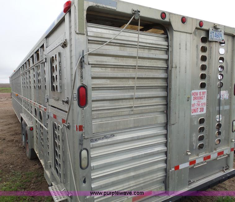 image for item AL9173 2003 Wilson Super Star livestock trailer