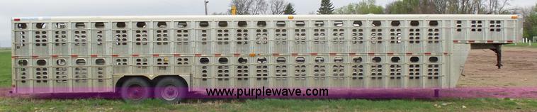 image for item AL9185 2004 Wilson Super Star livestock trailer