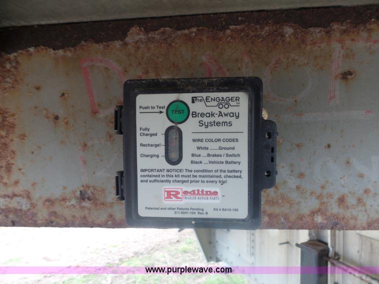 image for item AL9185 2004 Wilson Super Star livestock trailer