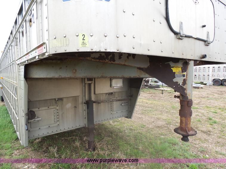 image for item AL9185 2004 Wilson Super Star livestock trailer