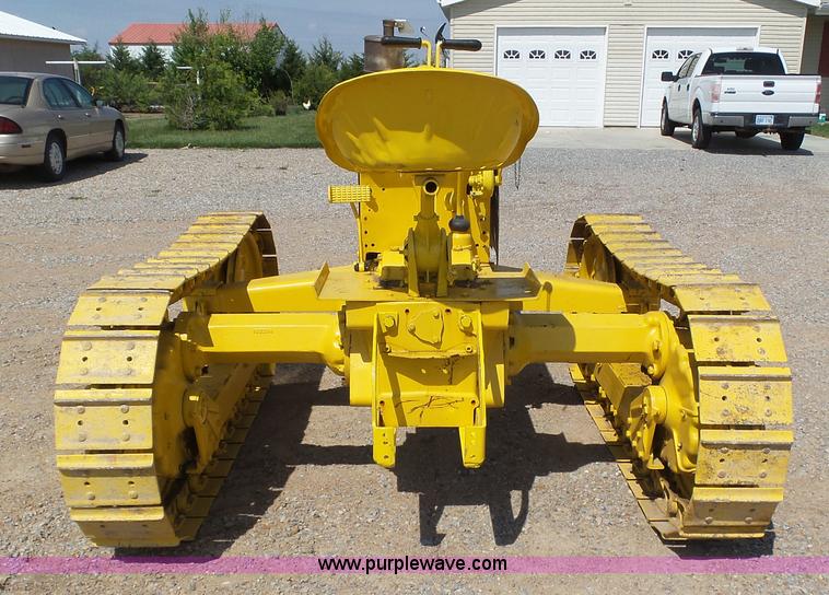 image for item AR9326 Oliver crawler tractor