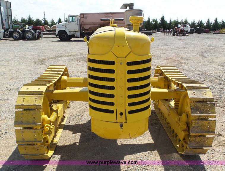 image for item AR9326 Oliver crawler tractor