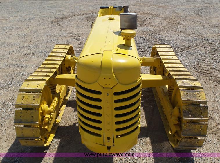 image for item AR9326 Oliver crawler tractor