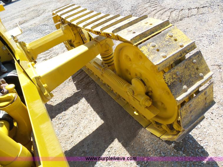 image for item AR9326 Oliver crawler tractor