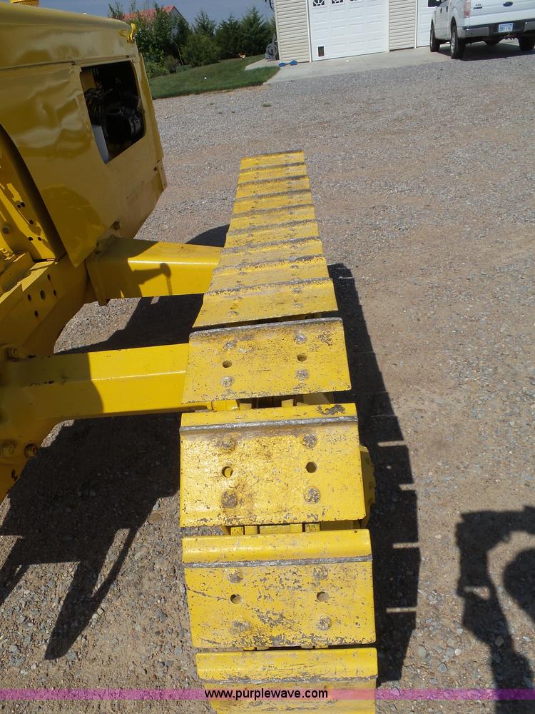 image for item AR9326 Oliver crawler tractor