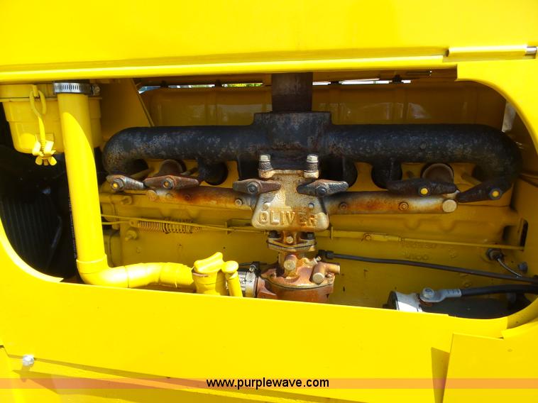 image for item AR9326 Oliver crawler tractor