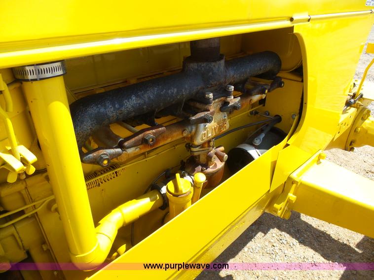 image for item AR9326 Oliver crawler tractor